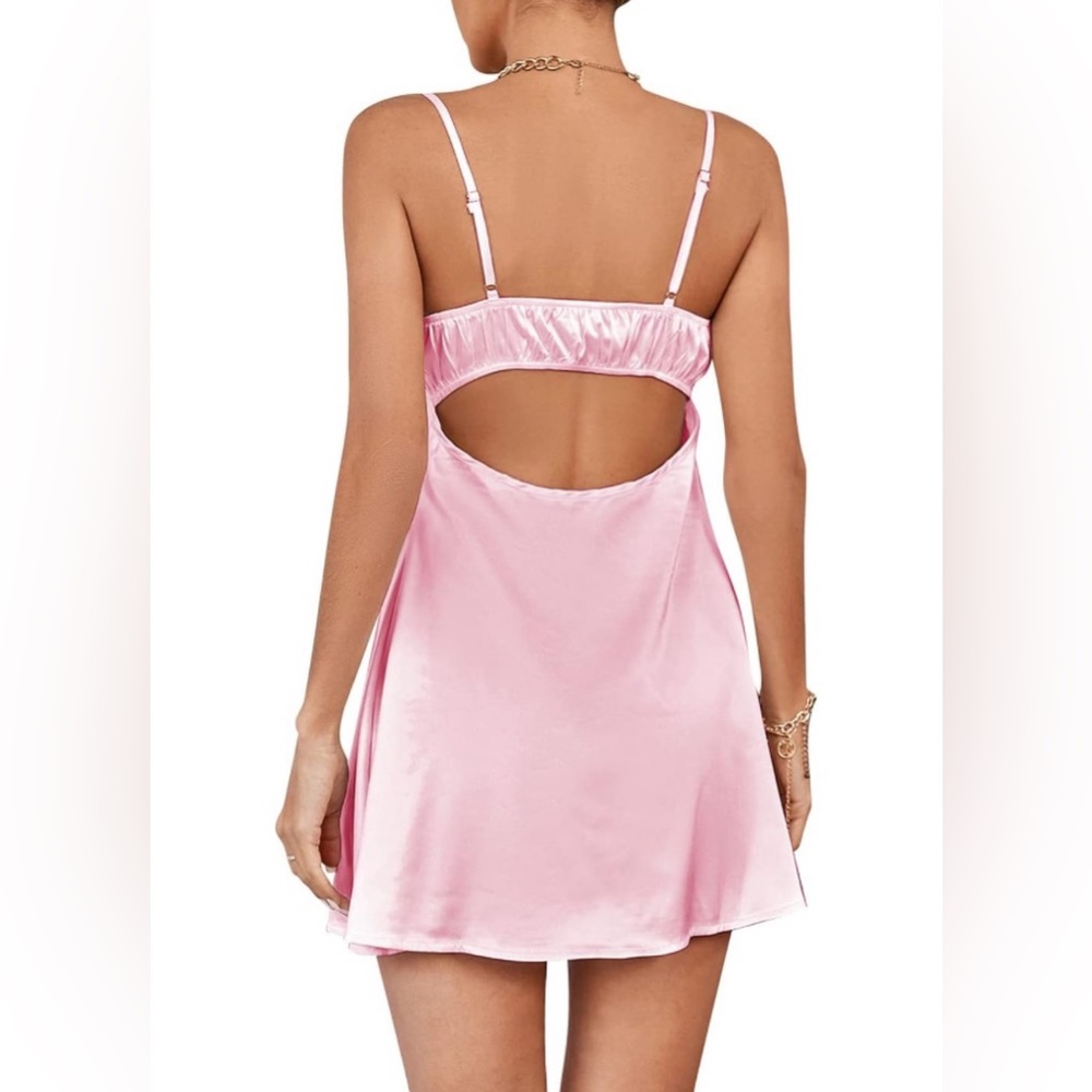 Rooscier women’s soft pink spaghetti strap satin slip Small NWOT - Picture 4 of 6